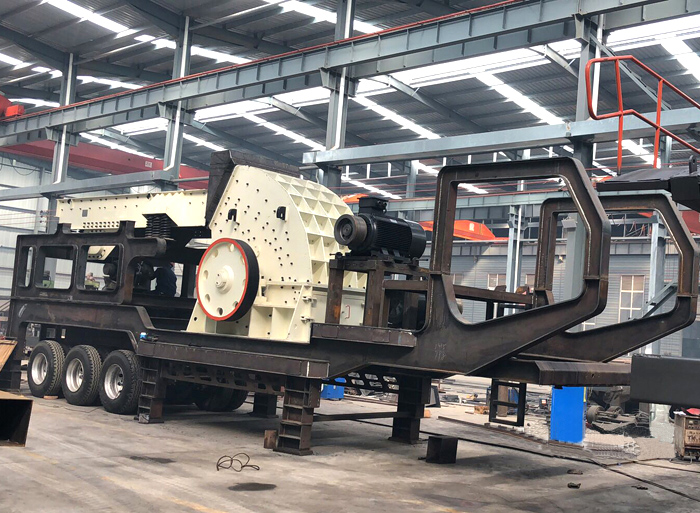 重錘式破碎機(jī).jpg 重錘式破碎機(jī).jpg