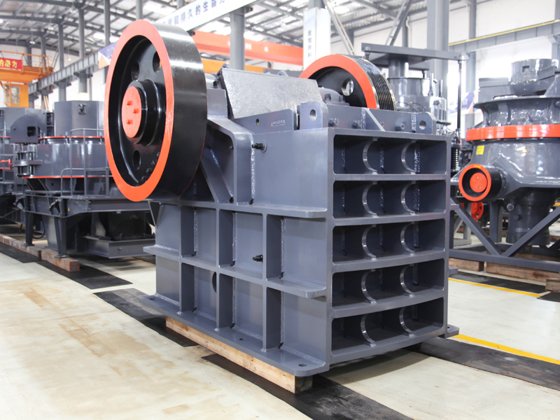 SD德版顎式破碎機.jpg SD德版顎式破碎機.jpg